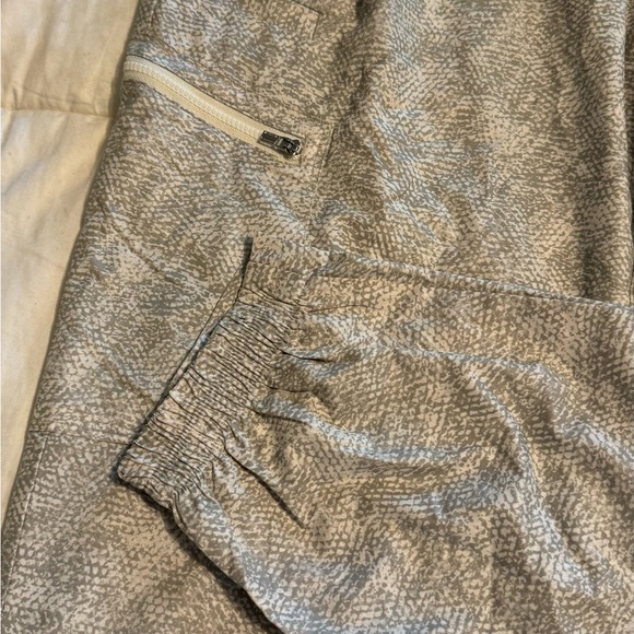Athleta Venture pant, size 10 - Picture 2 of 5